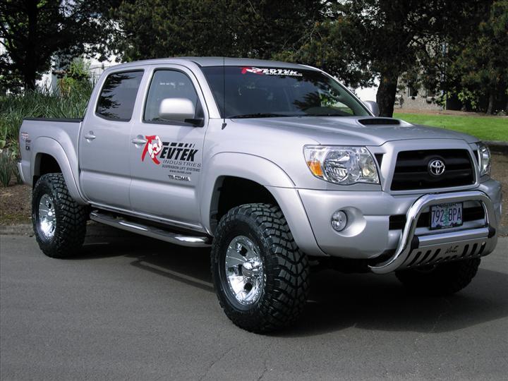 Revtek 3" Lift Kit / Suspension System for 2005-2015 Toyota Tacoma 4WD